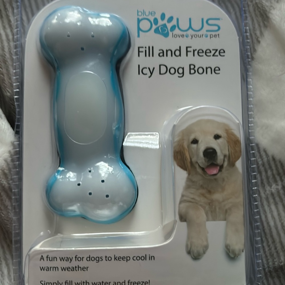 Blue paws fill and freeze icy dog bone